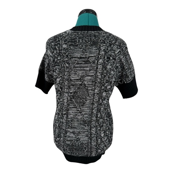 The Oula Company 100% Merino Wool Black & Gray Patterned Sweater NWOT - Picture 3 of 8